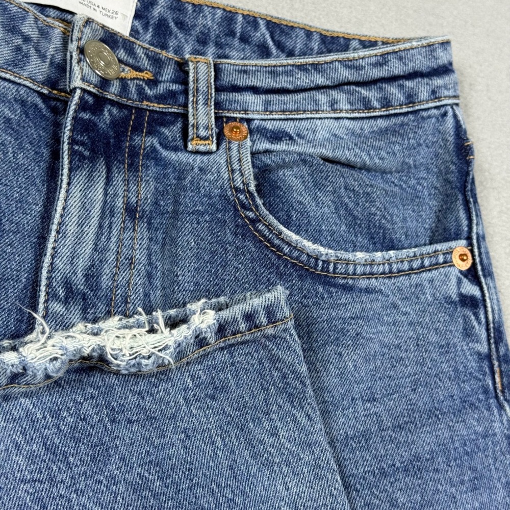 Zara High Waisted Mom Jeans Blue Medium Wash Straight Leg Denim Womens Size 4